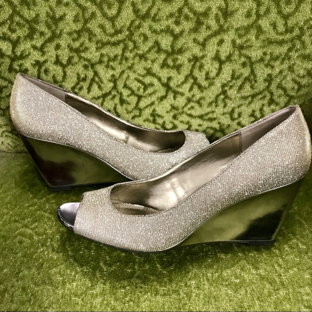 Peep-toe silver wedges